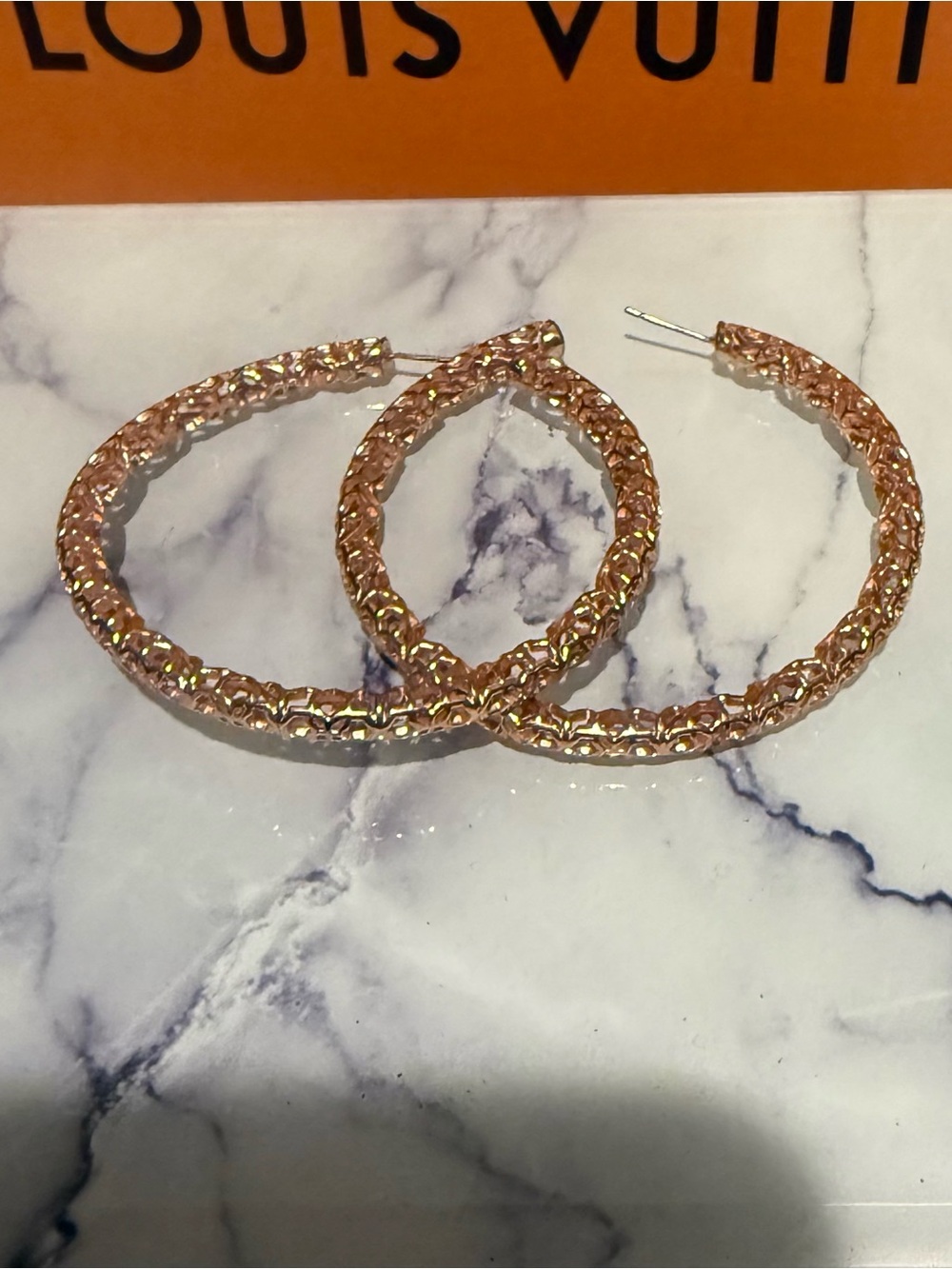 Kendra Scott Rose Gold Textured Hoop Earrings - Large Hoops - Picture 2 of 4